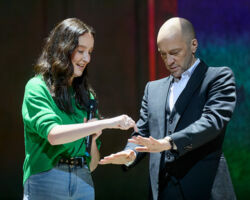 Derren Brown in Showman 2021/2022 Photo by Mark Douet