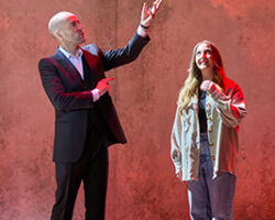 Derren Brown in Showman 2021/2022 Photo by Mark Douet
